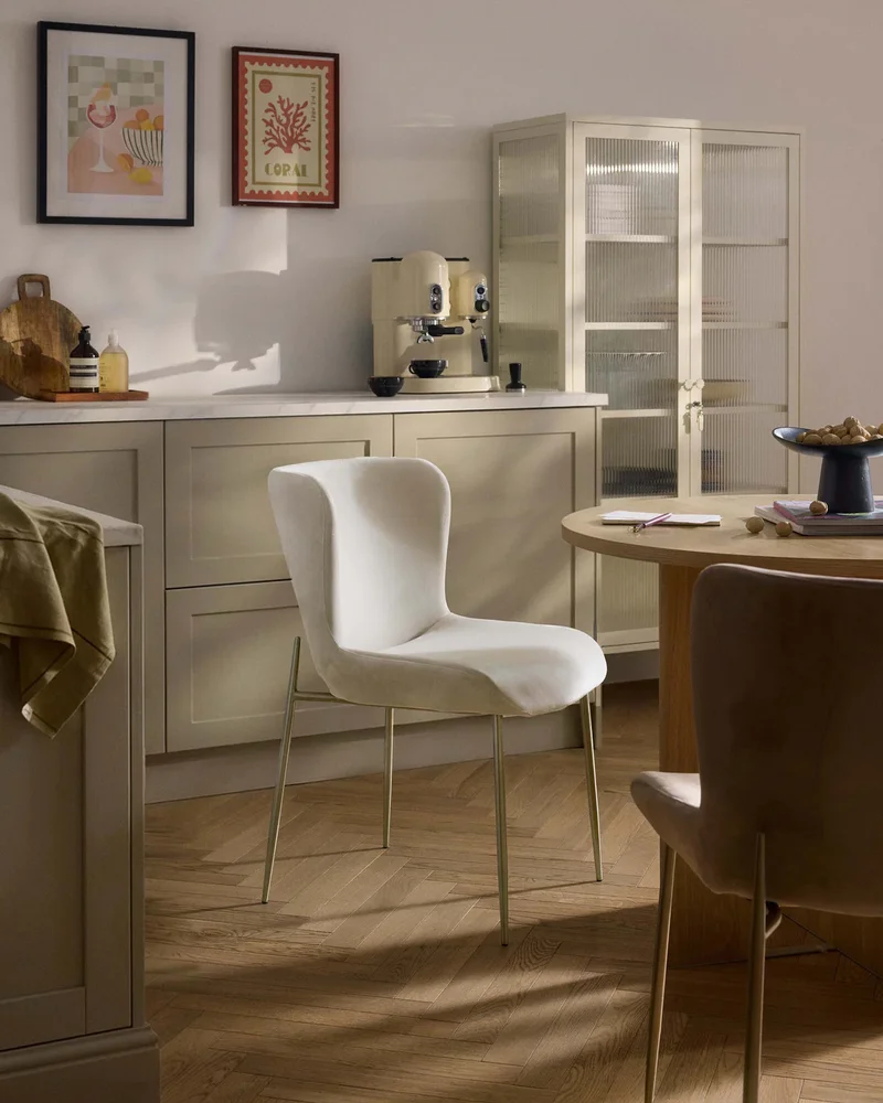 Chaise en velours blanche Westwing