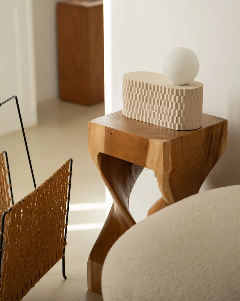 Lampe en céramique beige madeindesign.com