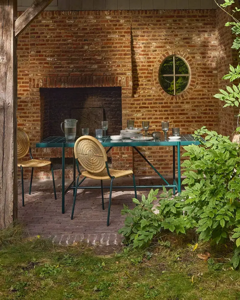 chaise resine tressee verte