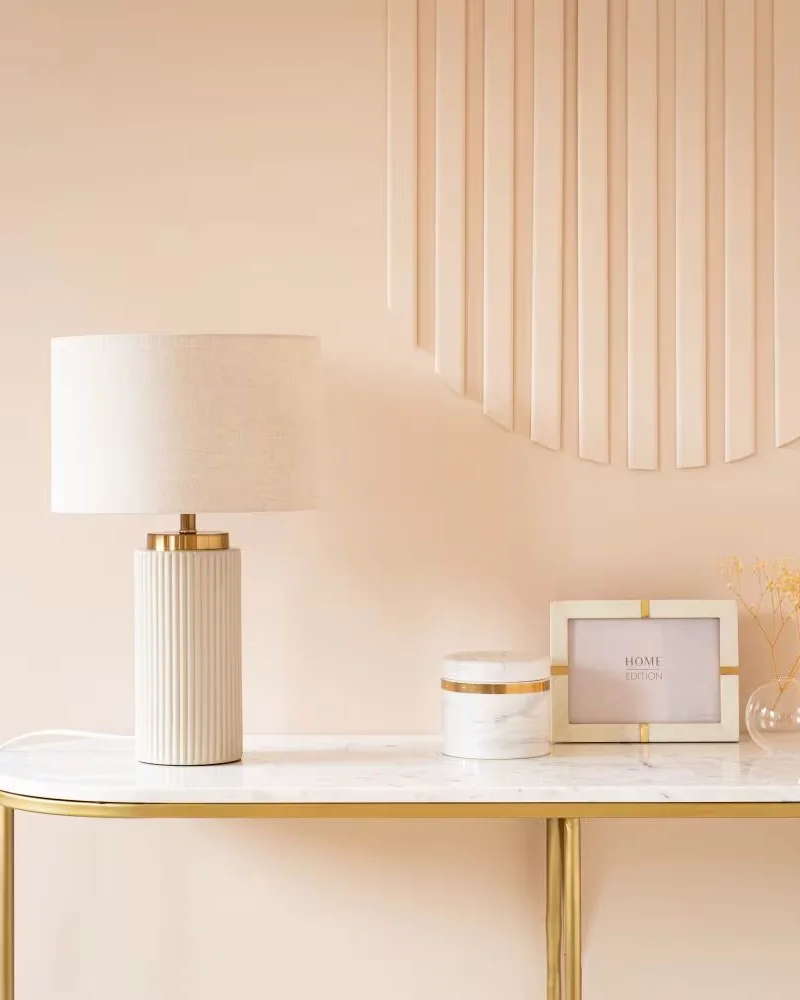 Lampe en céramique beige Maisons du Monde