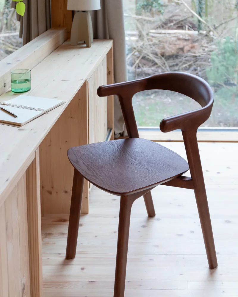 Chaise en chêne foncé Westwing
