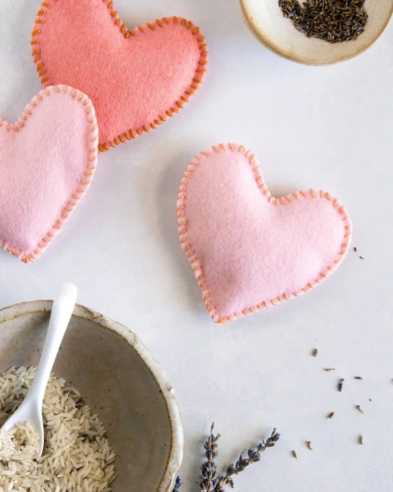 chauffe main coeur diy feutrine