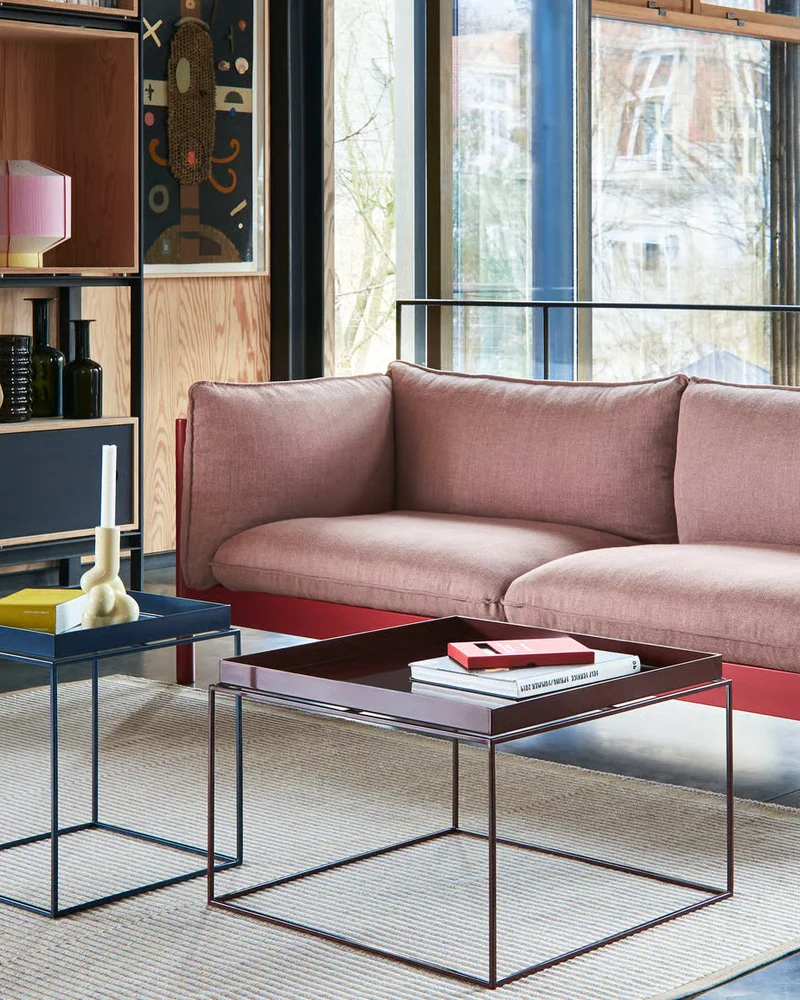 Canapé rose et rouge madeindesign.com