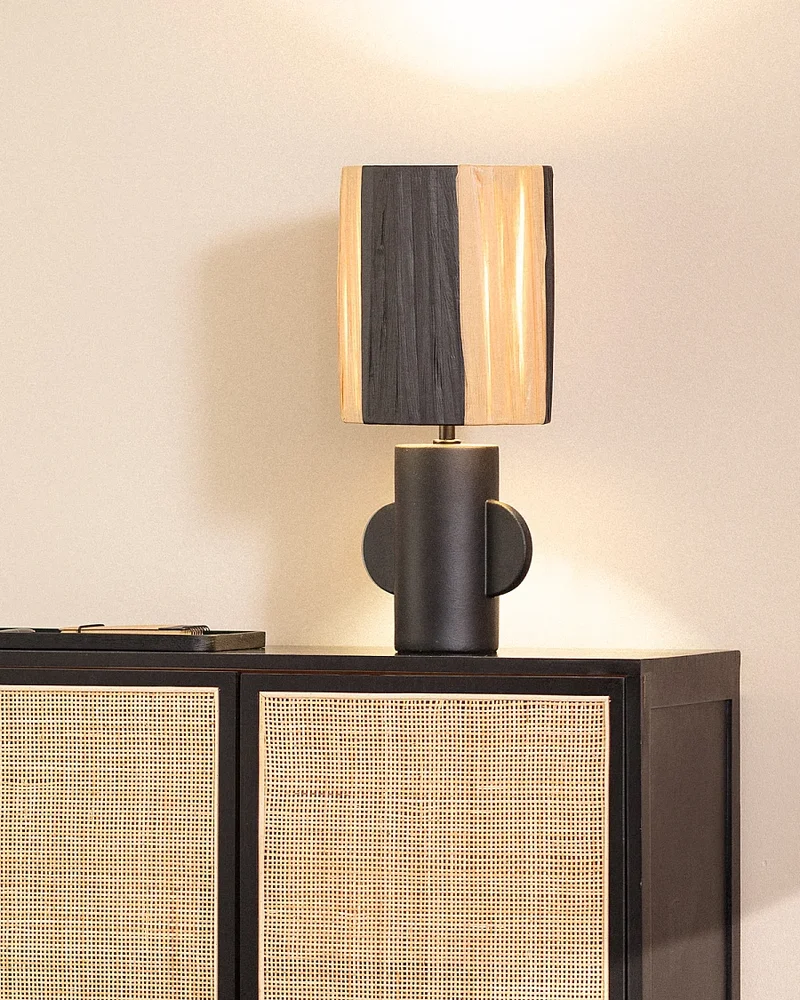 Lampe en raphia noire Ledkia