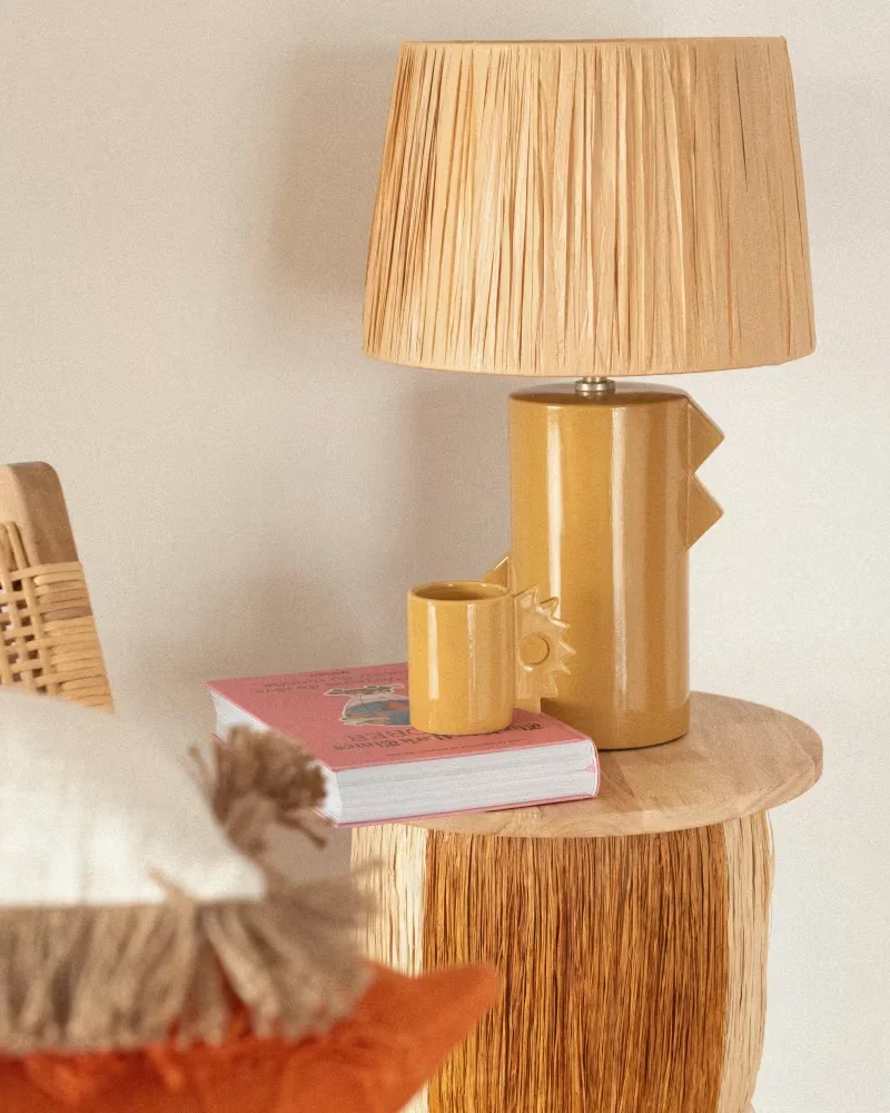 Lampe en raphia jaune Maisons du Monde