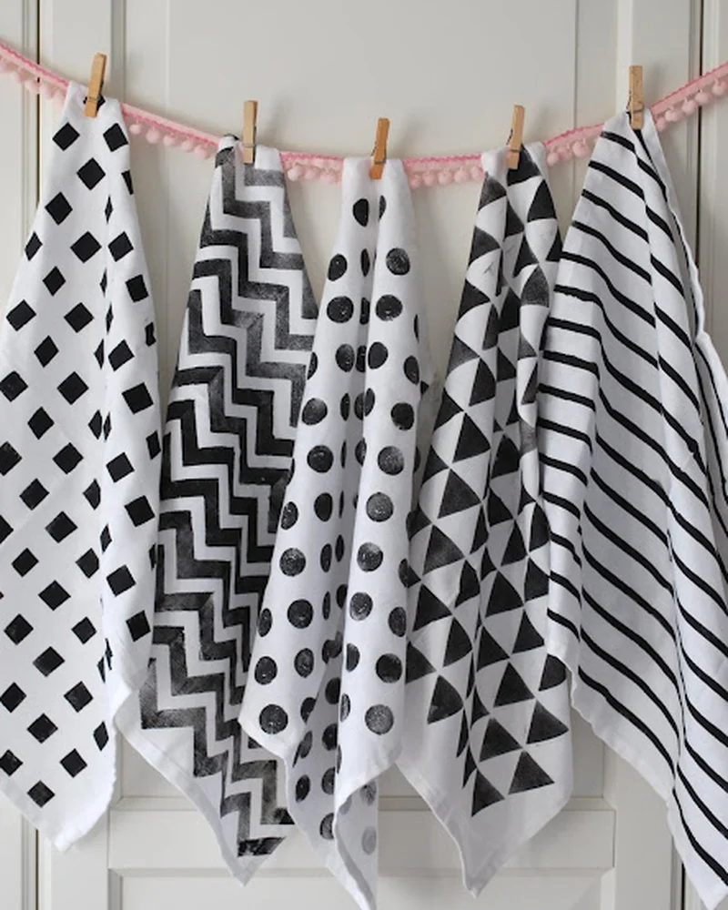 torchon diy graphique noir blanc