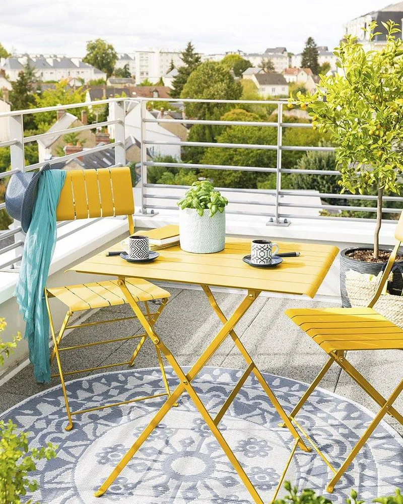 03 mobilier jaune deco balcon