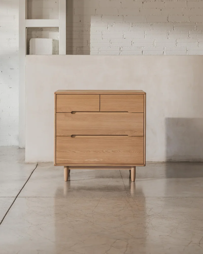 Commode moderne en bois clair Westwing