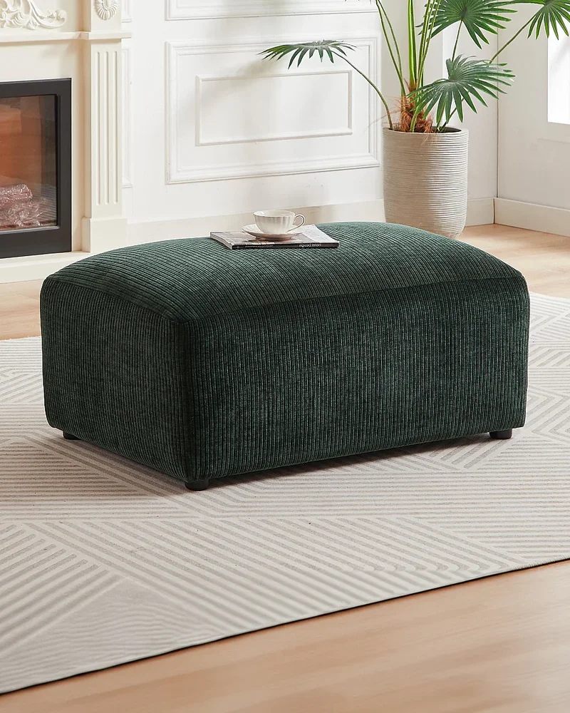 Grand pouf en velours vert Maison Céphy