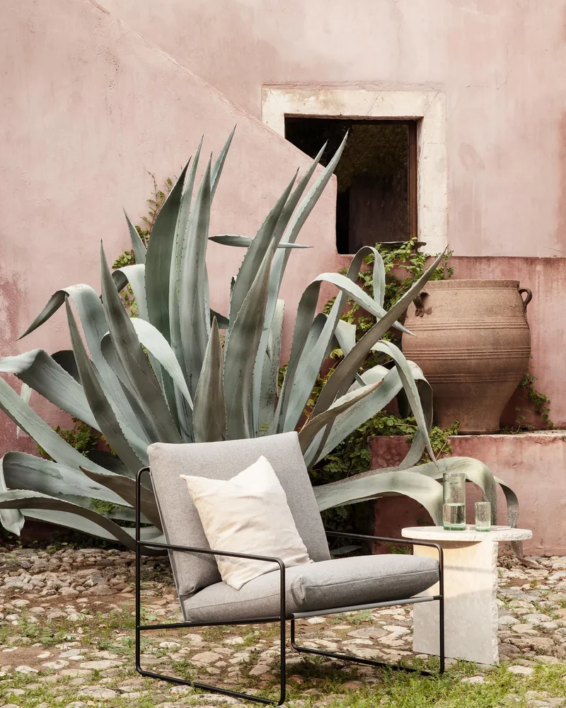 Fauteuil de jardin gris et métal noir Westwing
