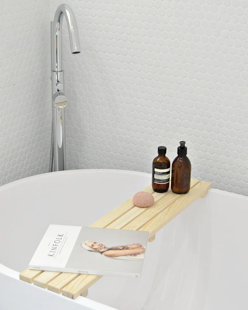 tablette baignoire minimaliste diy salle de bain