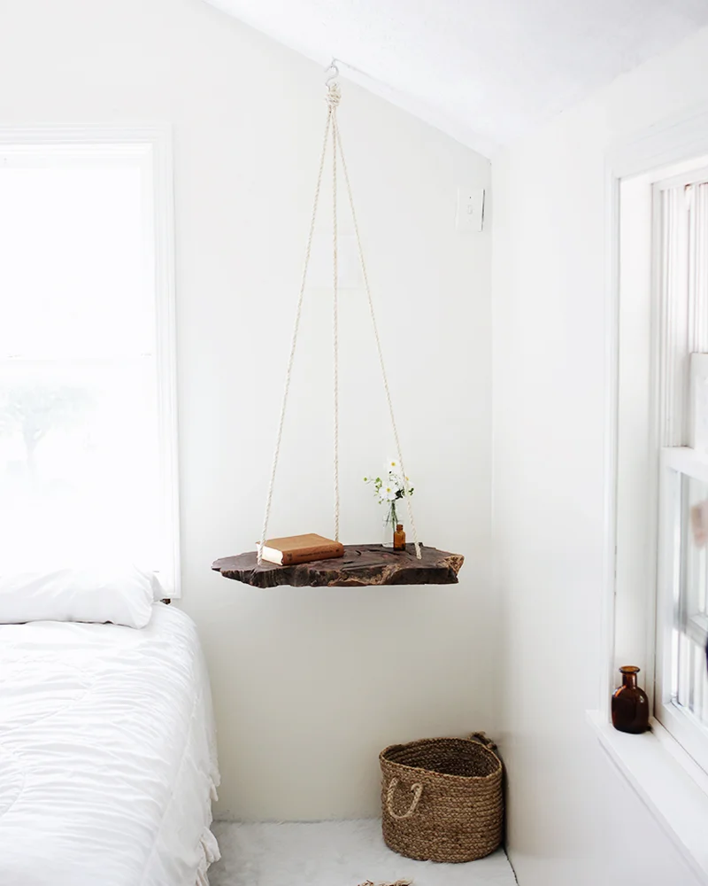 table chevet suspendue bois diy