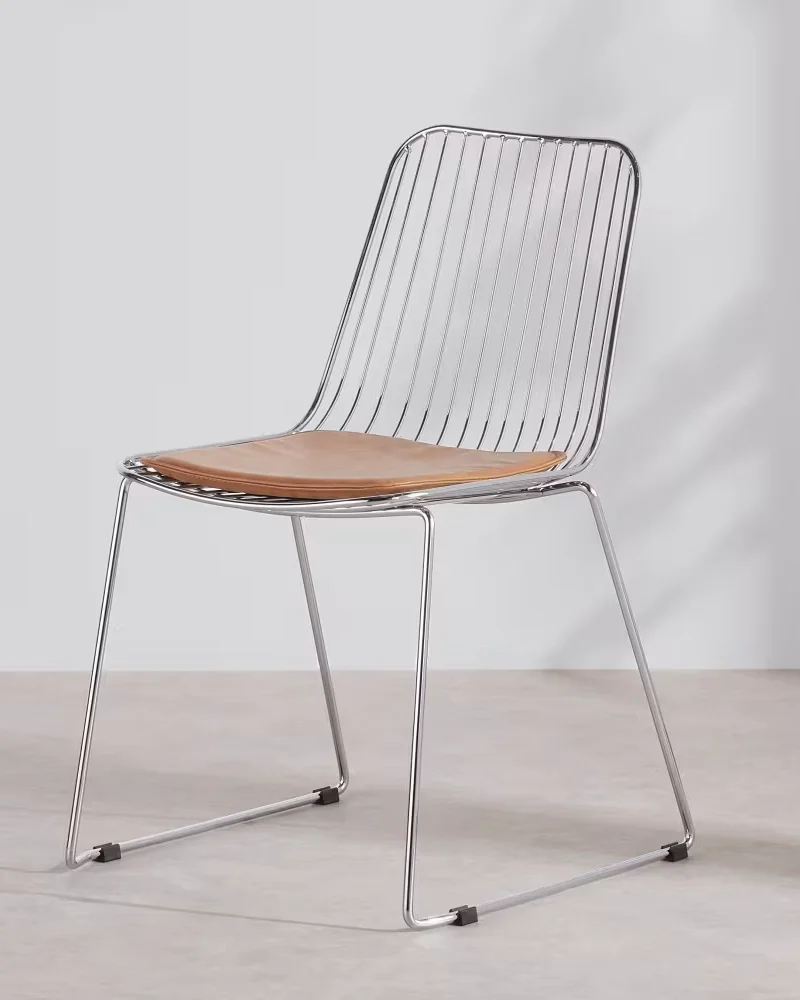 Chaise en métal chromé Maisons du Monde