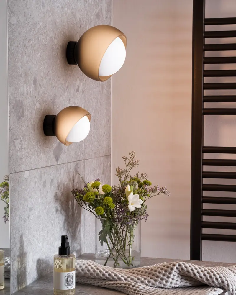 applique contemporaine globe