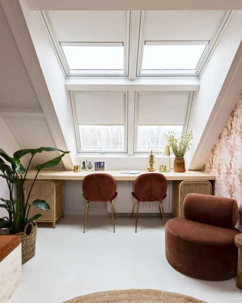 chambre sous pente bureau sous fenetre