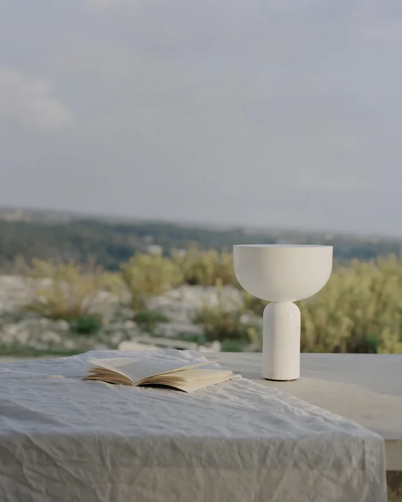 lampe nomade exterieur marbre blanc