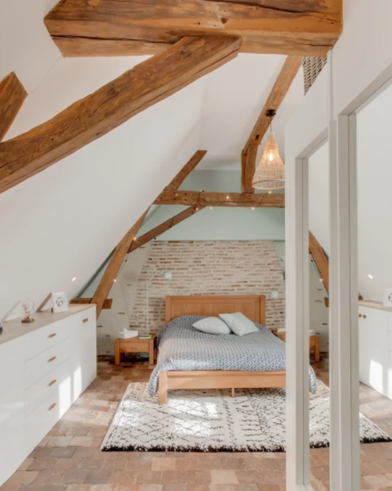 chambre sous pente poutres