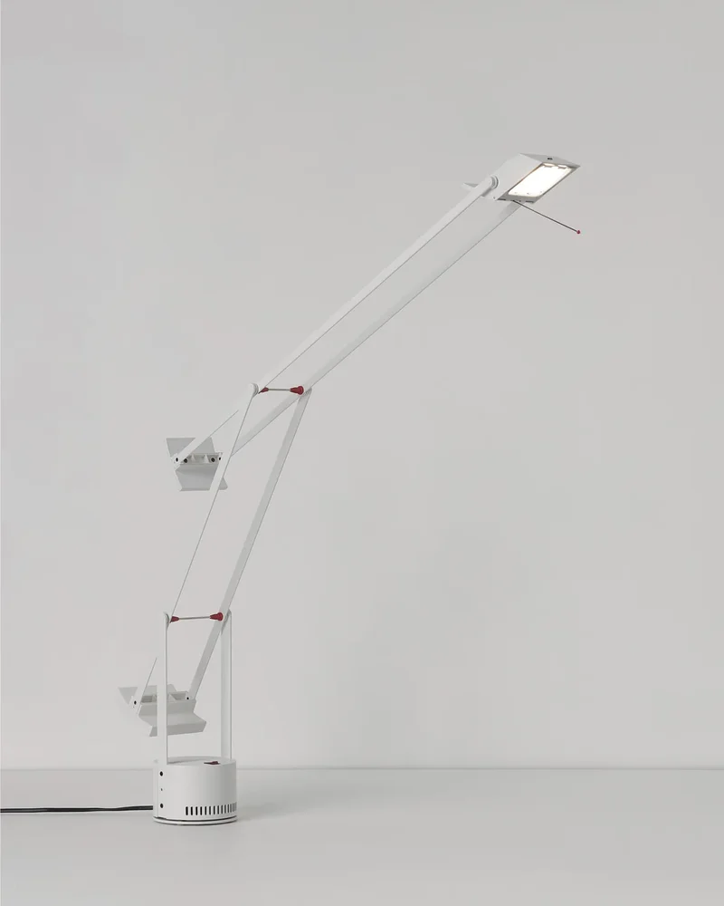 grande lampe bureau design blanche