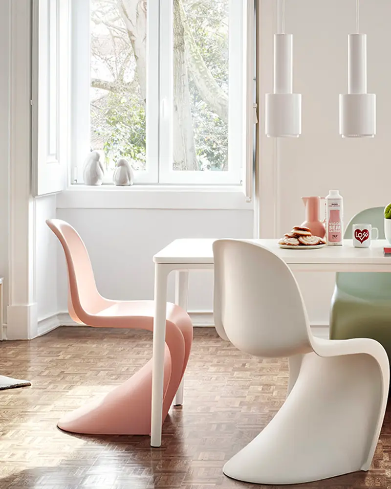 deco salle a manger chaises pastel