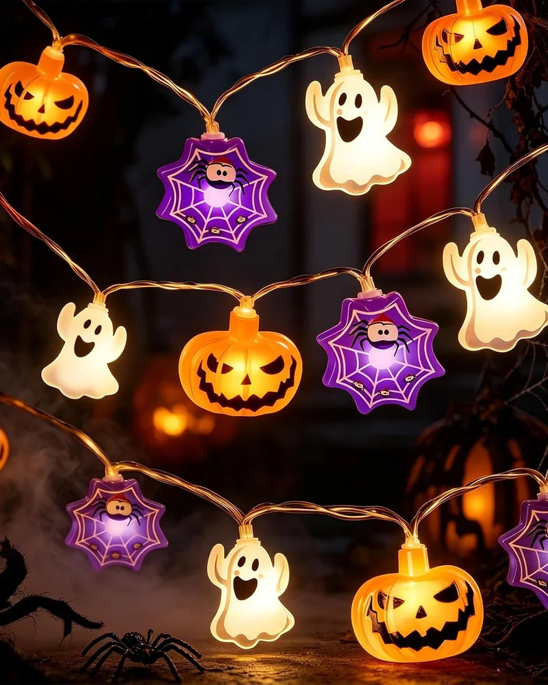 Guirlande lumineuse colorée fantômes, citrouilles et toiles d'araignée violettes pour Halloween