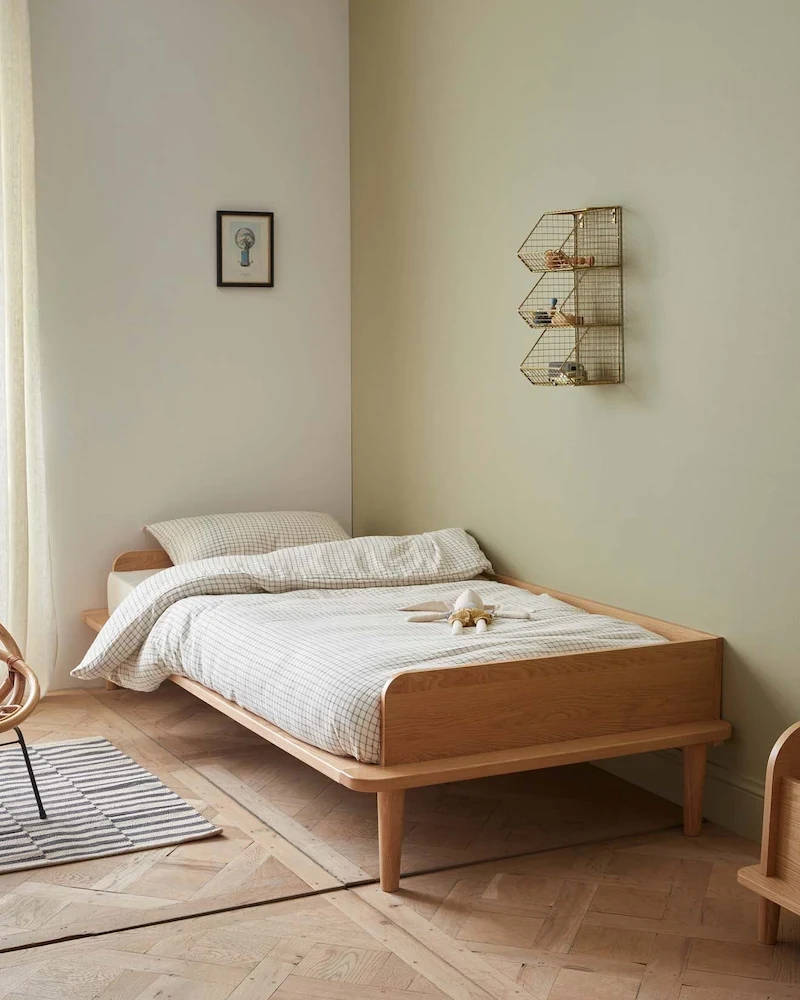 Lit banquette enfant Cyrillus en placage chêne aux bords arrondis
