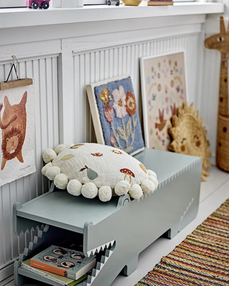 Banc crocodile Arnie vert Bloomingville Mini avec livres