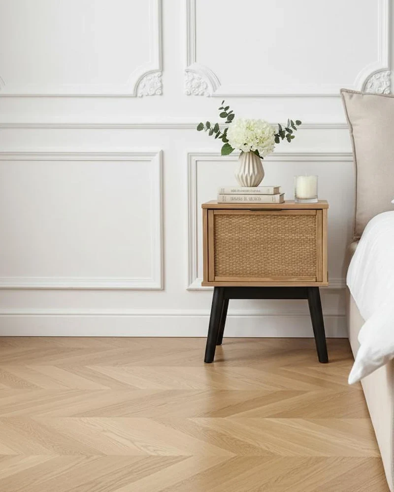 Table de chevet Albi en pin massif et rotin de Bobochic