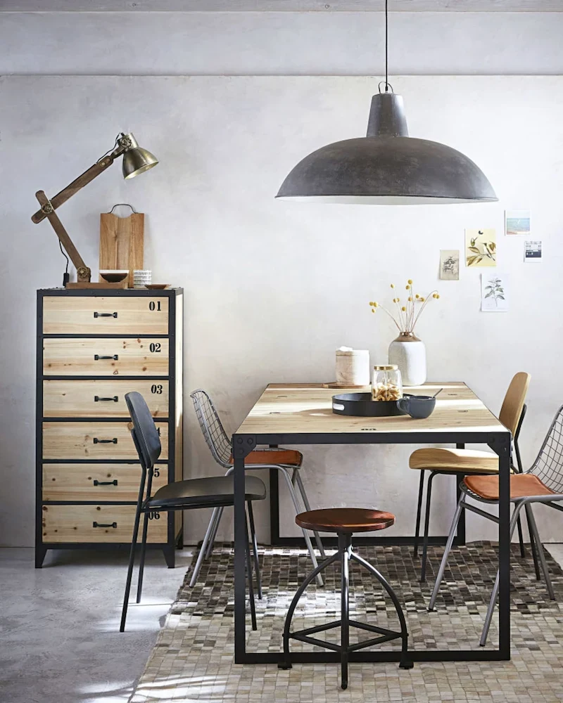 Chiffonnier industriel Docks 6 tiroirs en métal noir et bois de sapin de Maisons du Monde