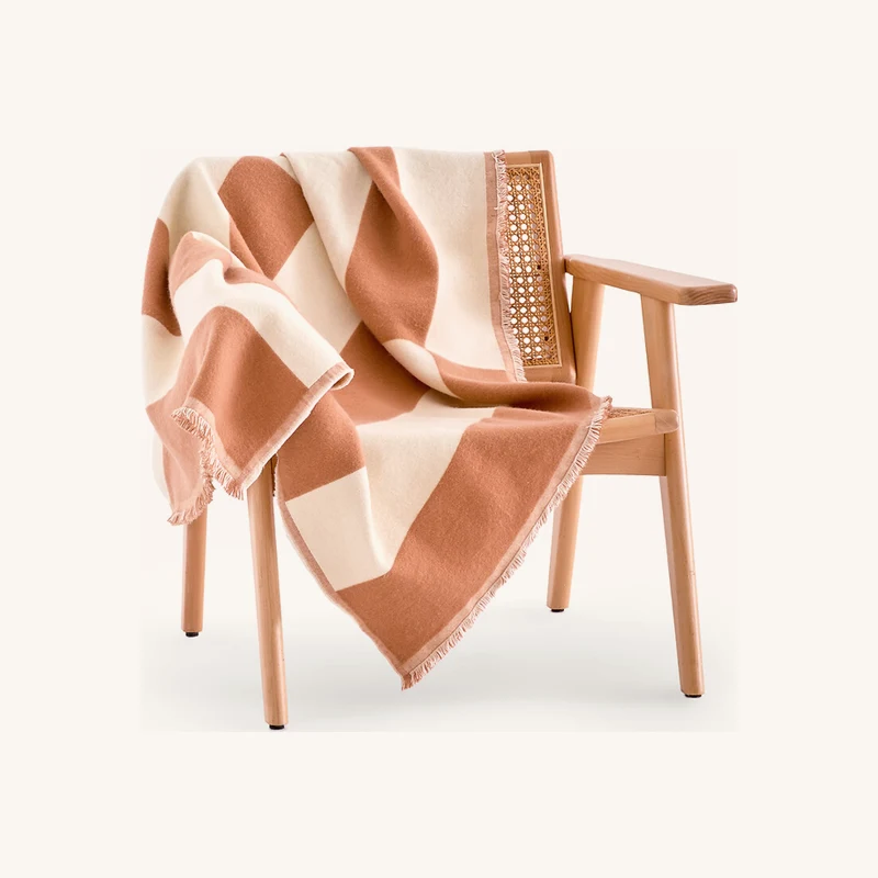 Plaid en jacquard rayures géométriques chez La Redoute