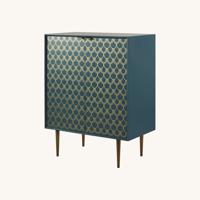 Buffet 2 portes bleu turquoise motifs chez Maisons du Monde