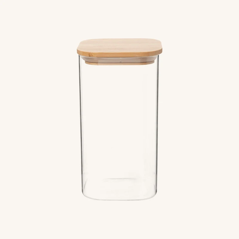 Bocal carré en verre et bambou chez Maisons du Monde