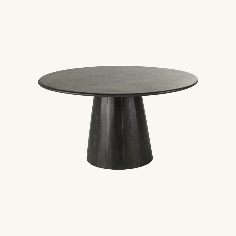 Table à manger en manguier massif noir 4/6 chez Maisons du Monde
