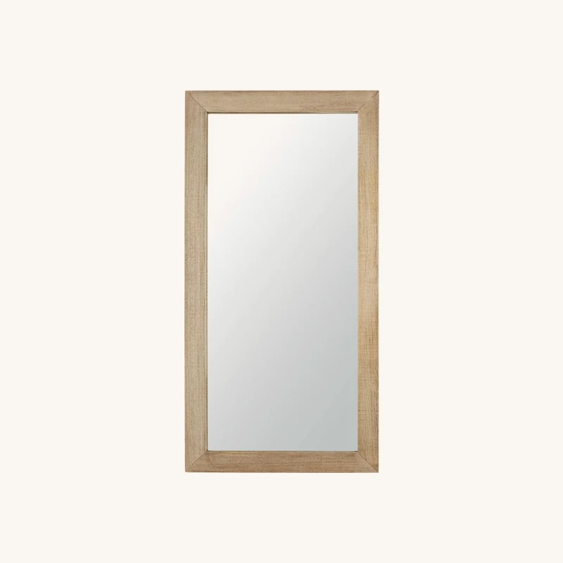 Grand miroir en bois de manguier chez Maisons du Monde