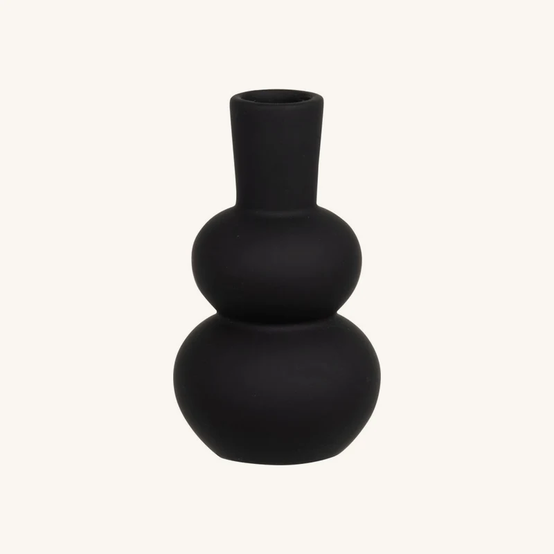 Vase en dolomite noire chez Maisons du Monde