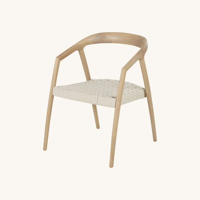 Chaise en frêne et assise en corde beige chez Maisons du Monde