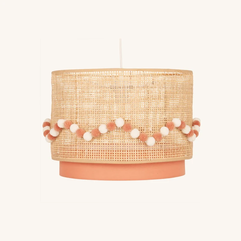 Suspension rose cannage en rotin beige chez Maisons du Monde