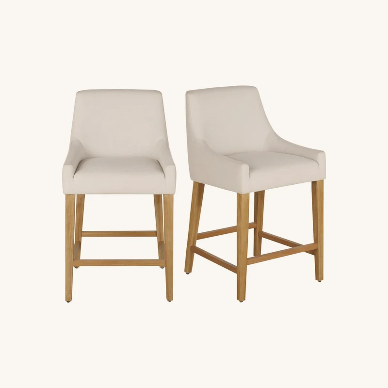 Chaises pour îlot central beige en bois chez Maisons du Monde