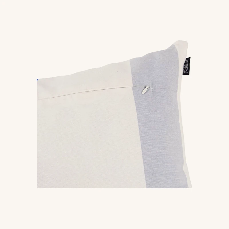 Coussin en coton blanc à rayures bleues chez Maisons du Monde