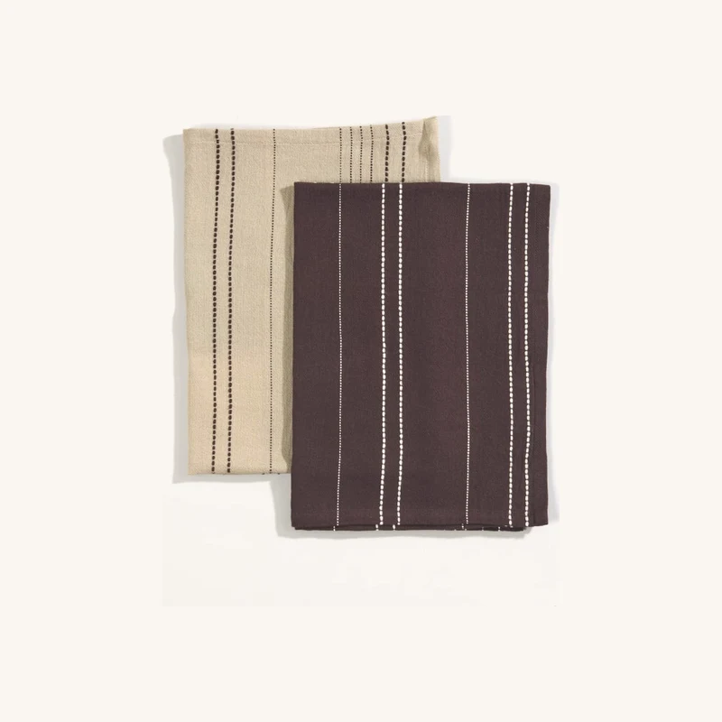 Torchons en coton tissé marron et beige chez Maisons du Monde