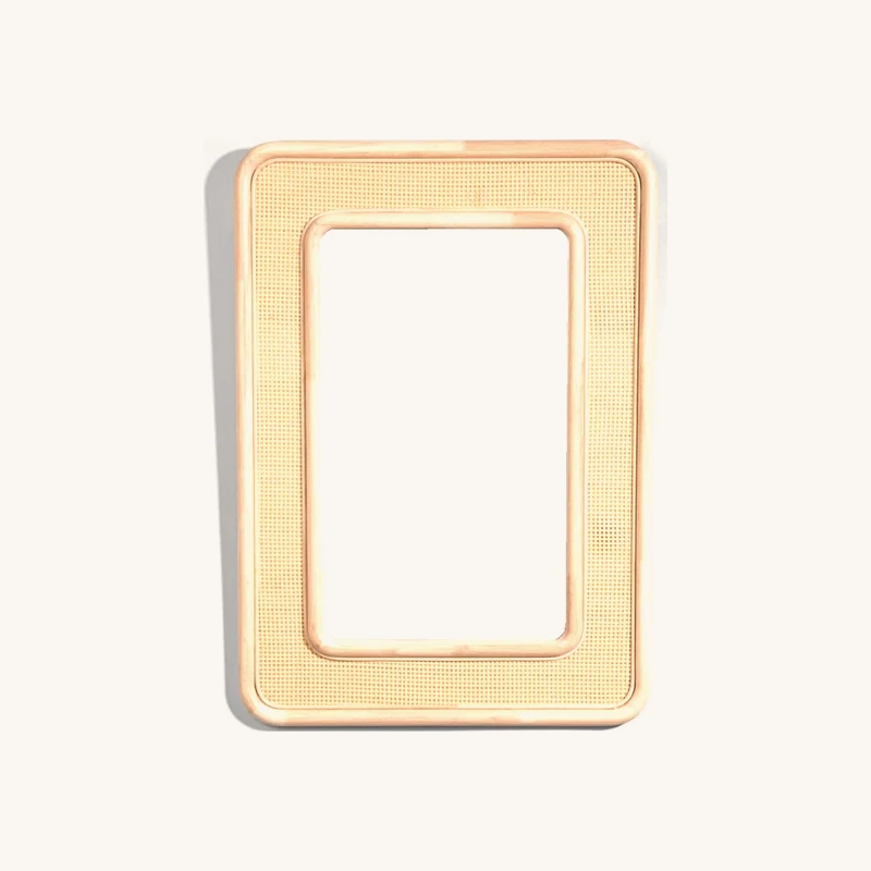 Miroir rectangulaire en bois d'hévéa chez Maisons du Monde
