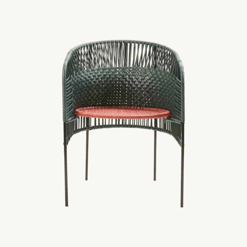 Chaise en acier vert caribe chic chez The Cool Republic