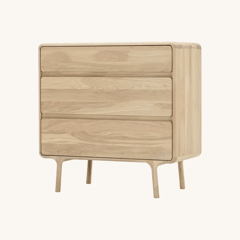 Commode en chêne blanchi huilé chez The Cool Republic