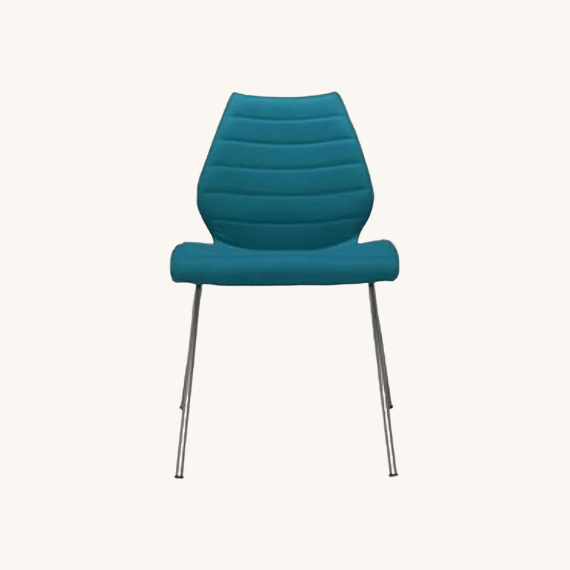 Chaise rembourrée bleue pétrole maui soft chez The Cool Republic