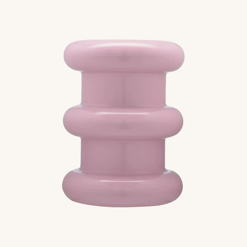 Table d'appoint rose pilastro sottsass chez The Cool Republic