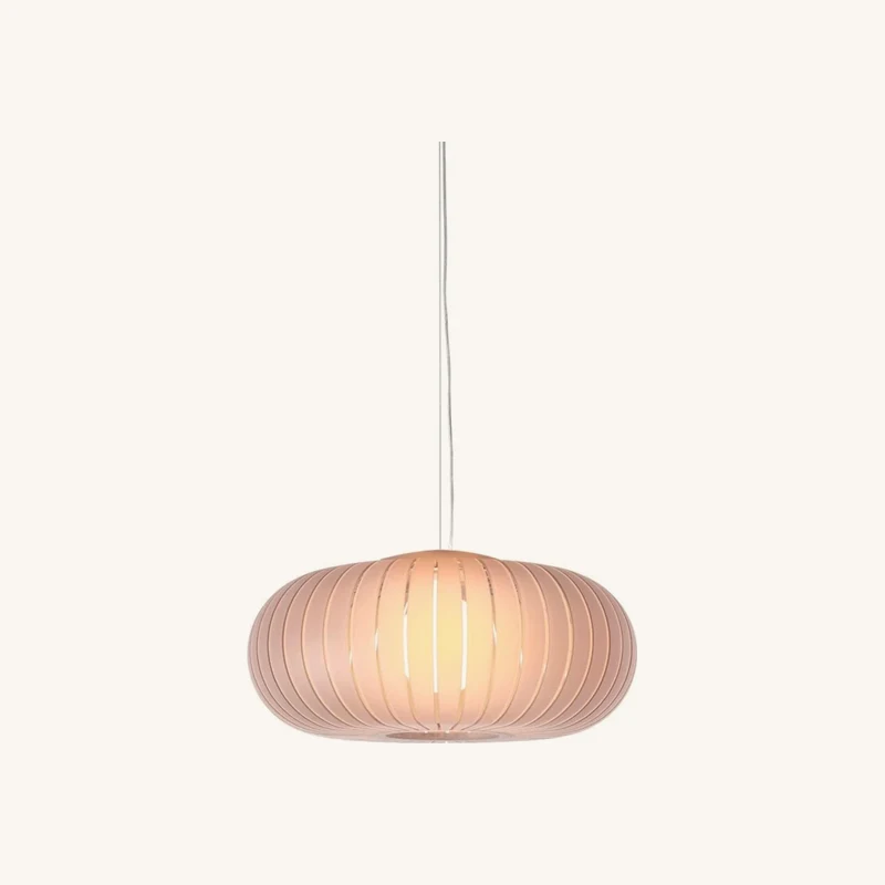Suspension en plastique recyclé rose givrée chez The Cool Republic