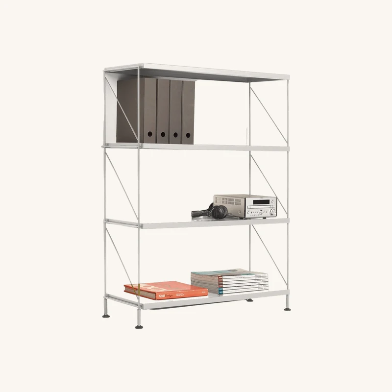 Etagère 4 niveaux sur pieds en acier laqué chez The Cool Republic
