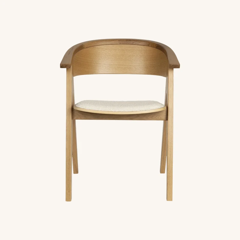 Chaise avec accoudoirs en chêne naturel chez The Cool Republic