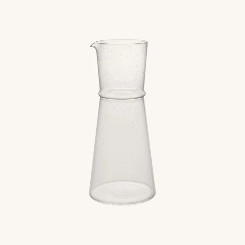Carafe en verre recyclé transparent avec bulles chez The Cool Republic
