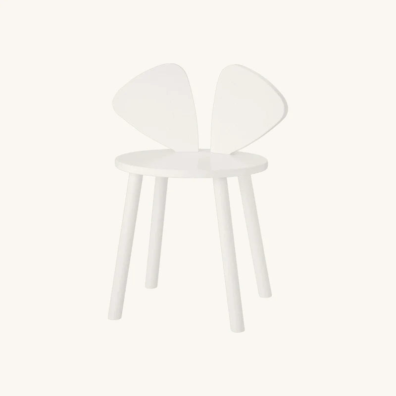 Chaise en bois pour enfant blanche mouse school chez The Cool Republic