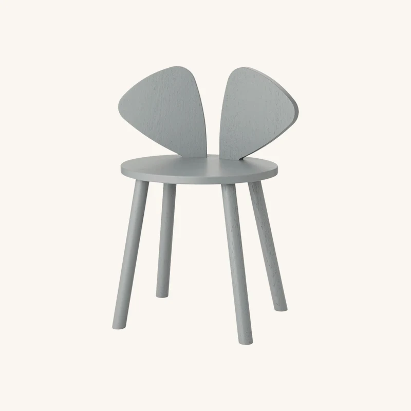 Chaise en bois pour enfant grise mouse school chez The Cool Republic